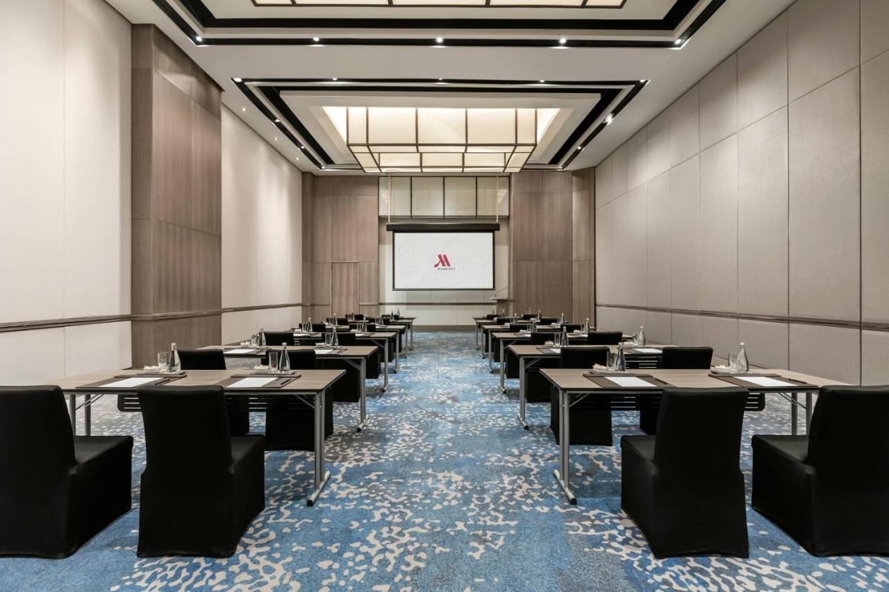 Mabalacat Clark Marriott Hotel מראה חיצוני תמונה