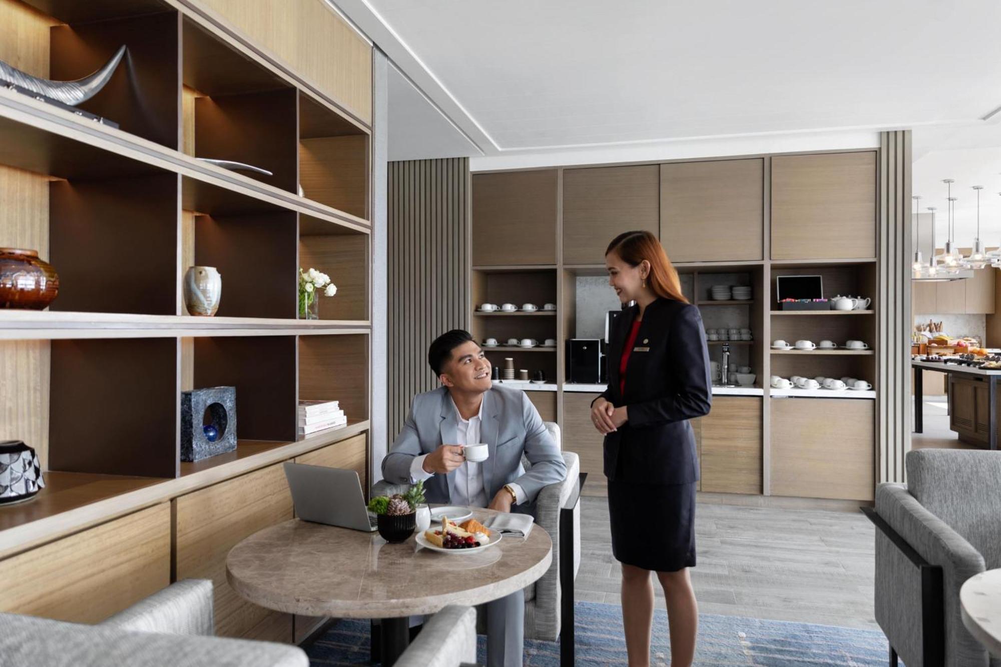 Mabalacat Clark Marriott Hotel מראה חיצוני תמונה