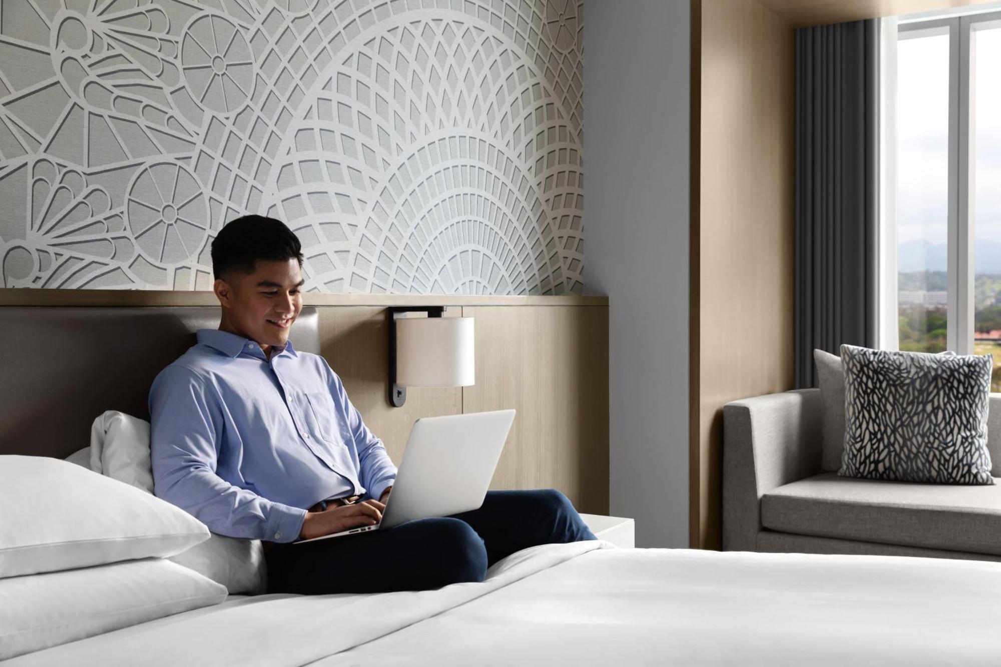 Mabalacat Clark Marriott Hotel מראה חיצוני תמונה