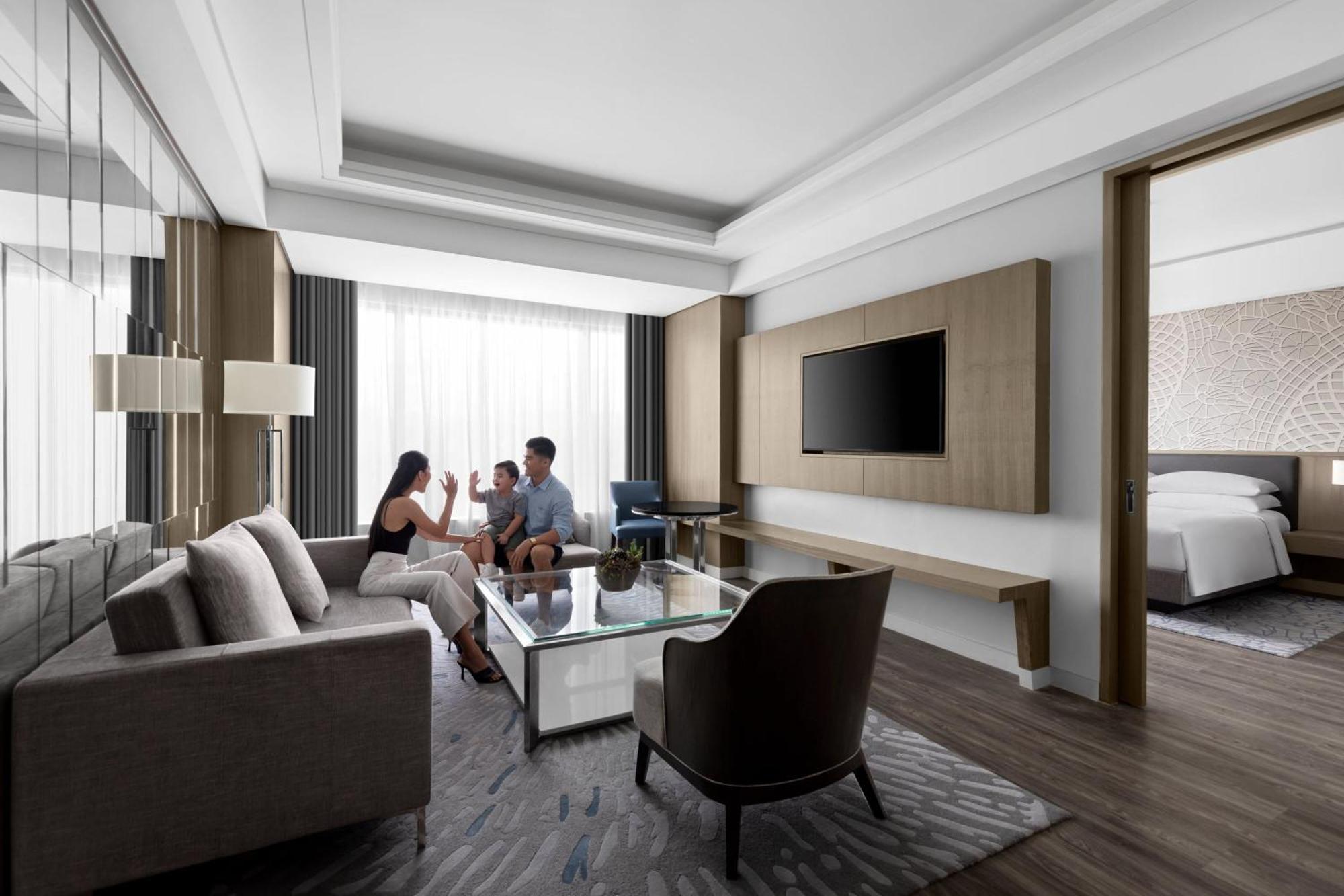 Mabalacat Clark Marriott Hotel מראה חיצוני תמונה